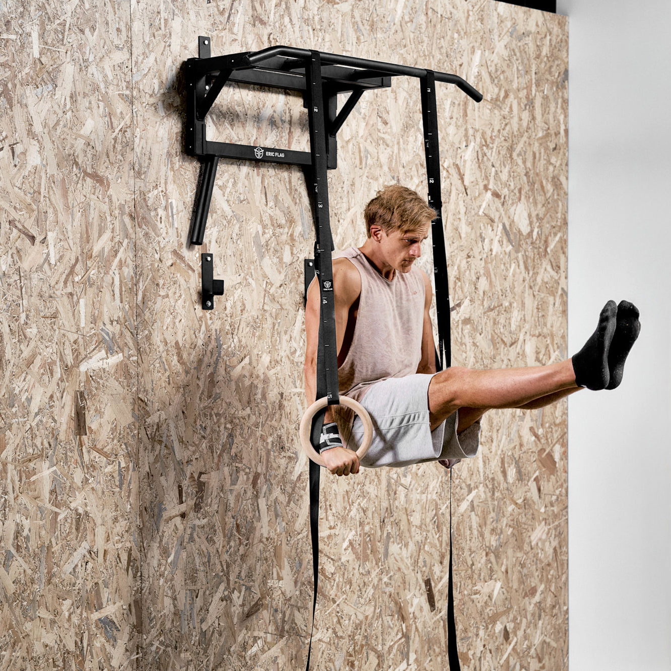 L-sit wall bar
