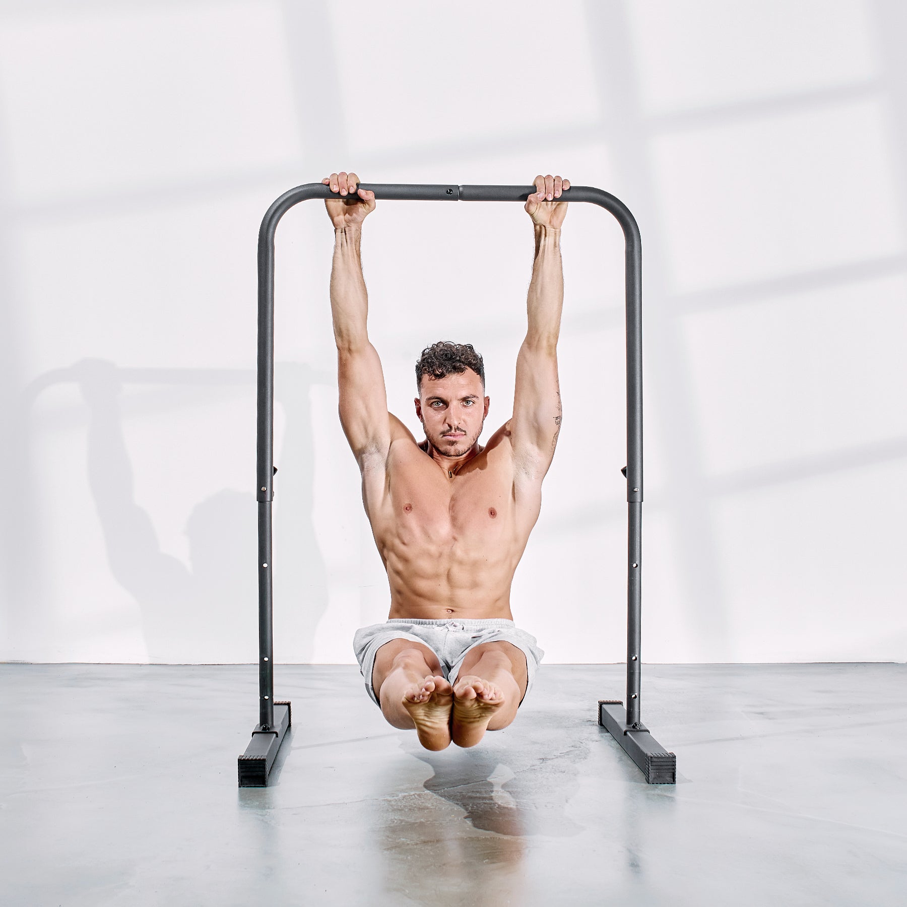 Calisthenics Bar + 3 Elastic Bands + Liquid Chalk