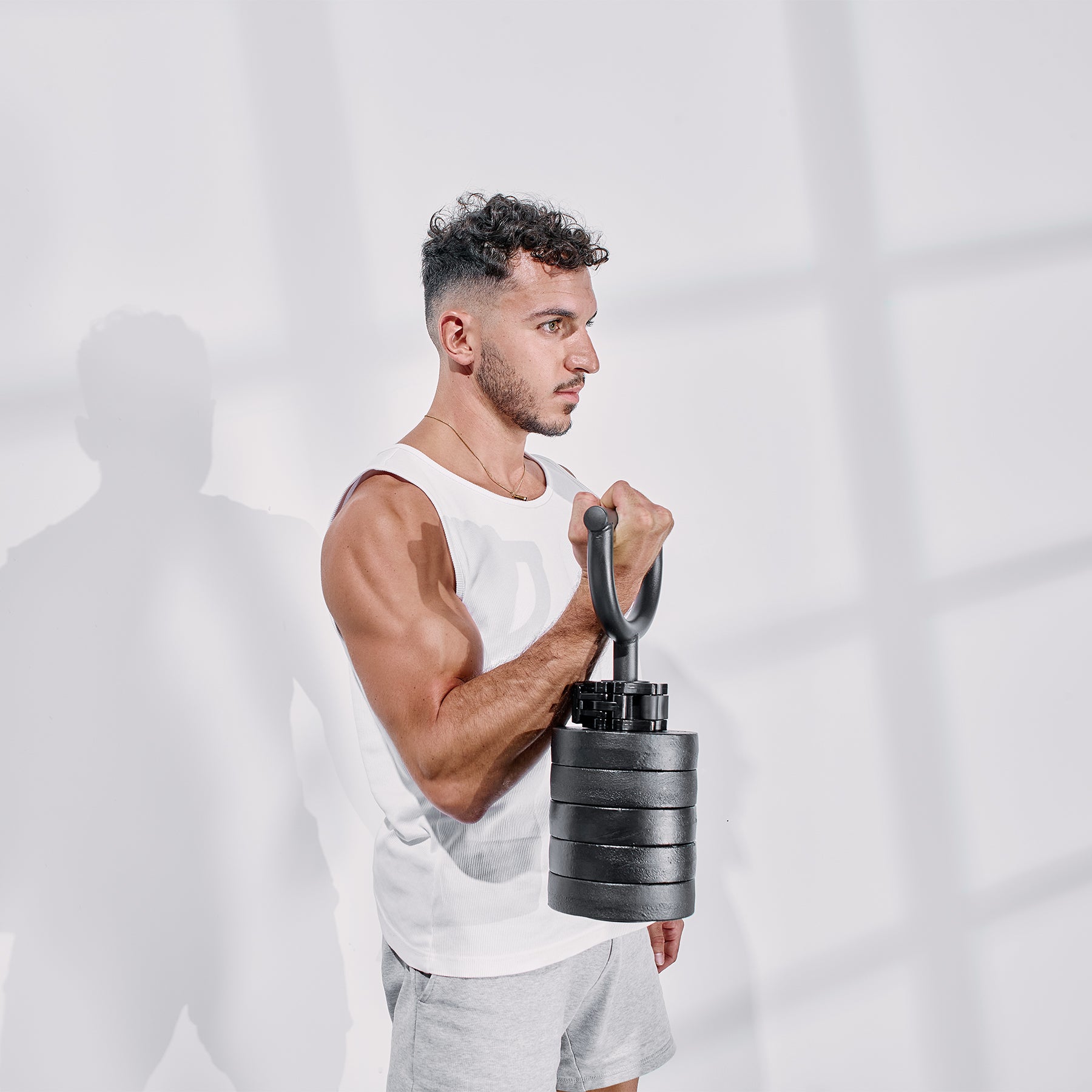 bicipiti con kettlebell curl